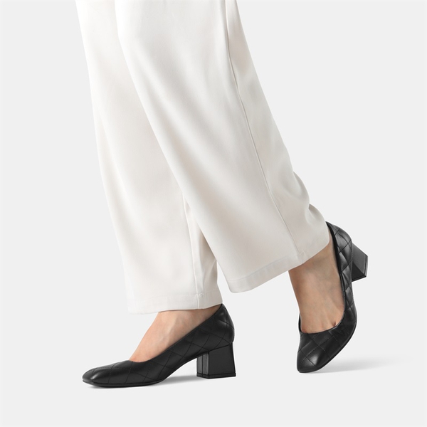 Square Toe Low Heel Pumps - BLACK PU - 1